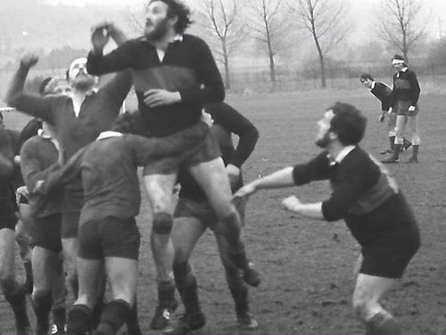 Jim Paterson competing in a lineout